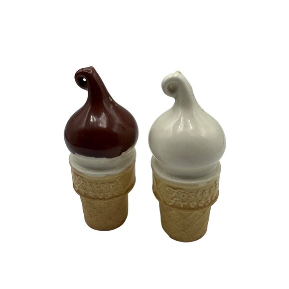 Vintage Fosters Freeze Ice Cream Cone Salt & Pepper Shakers Ceramic Collectible - Picture 3 of 6